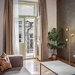 Aparthotel Golden Angel By Adrez Praga