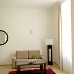 Golden Angel By Adrez Aparthotel Praha