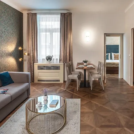 Golden Angel By Adrez 公寓式酒店 4*