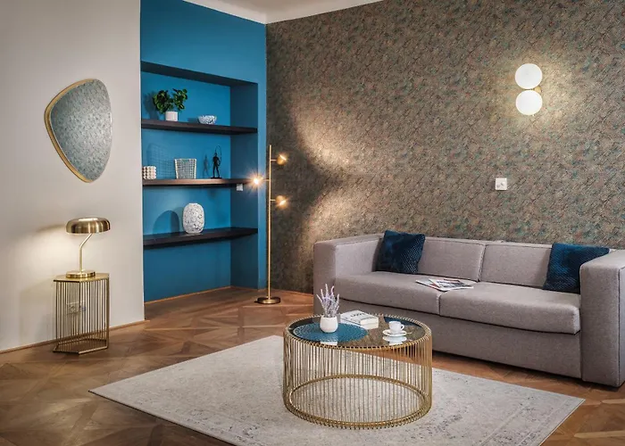 Golden Angel By Adrez Apartahotel Praga