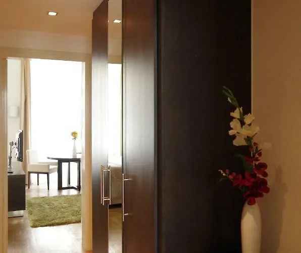 Golden Angel By Adrez Apartahotel Praga