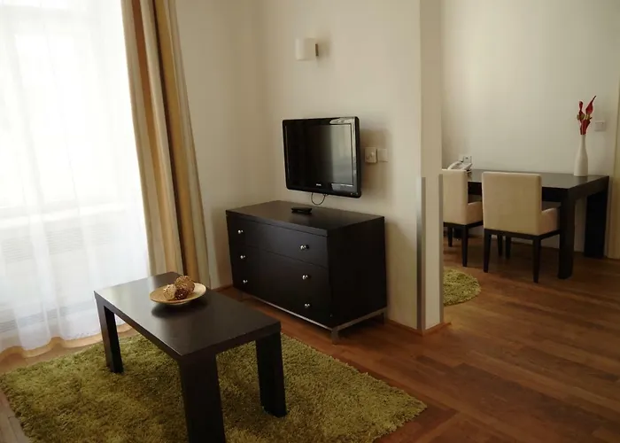 Golden Angel By Adrez Apartahotel Praga