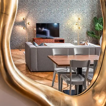 Golden Angel By Adrez Apart-hotel
