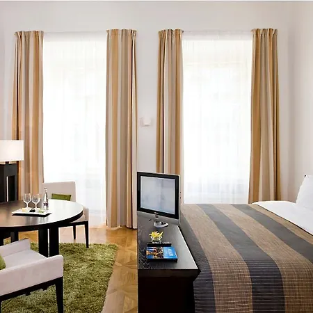 Golden Angel By Residences Apartahotel Praga