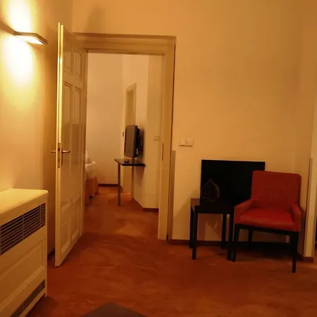 アパートホテル Golden Angel By Adrez