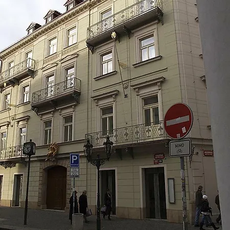 Golden Angel By Adrez アパートホテル プラハ