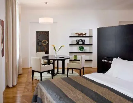 Golden Angel By Residences Apartahotel