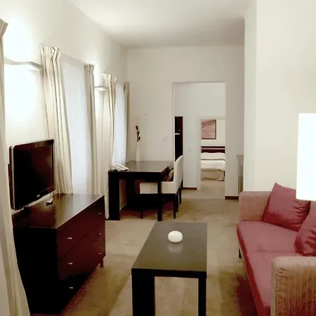 Golden Angel By Residences Apartahotel Praga