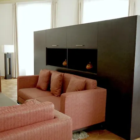 アパートホテル Golden Angel By Adrez