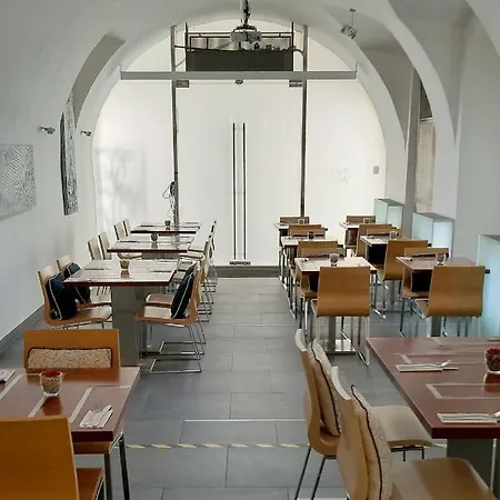 Golden Angel By Adrez アパートホテル プラハ